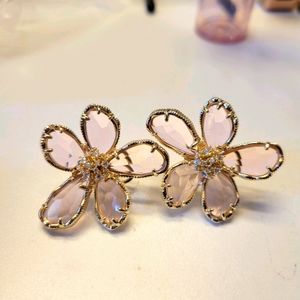 Eye Candy LA flower earrings NWOT